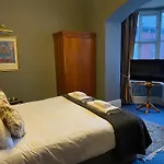 The Hotel 3*