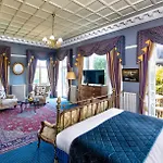 Hotel The 3*