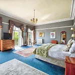 The Hotel 3*