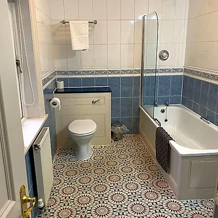 Otel The 3*